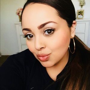 Meet your Posher, Jasmine